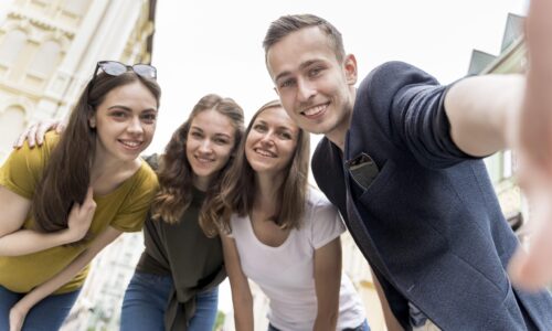 Fă-ți vocea auzită! Dezvoltare personală adolescenți